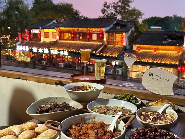 Food Crawl in Hefang Street