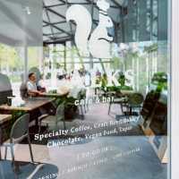TALKS cafe & bar