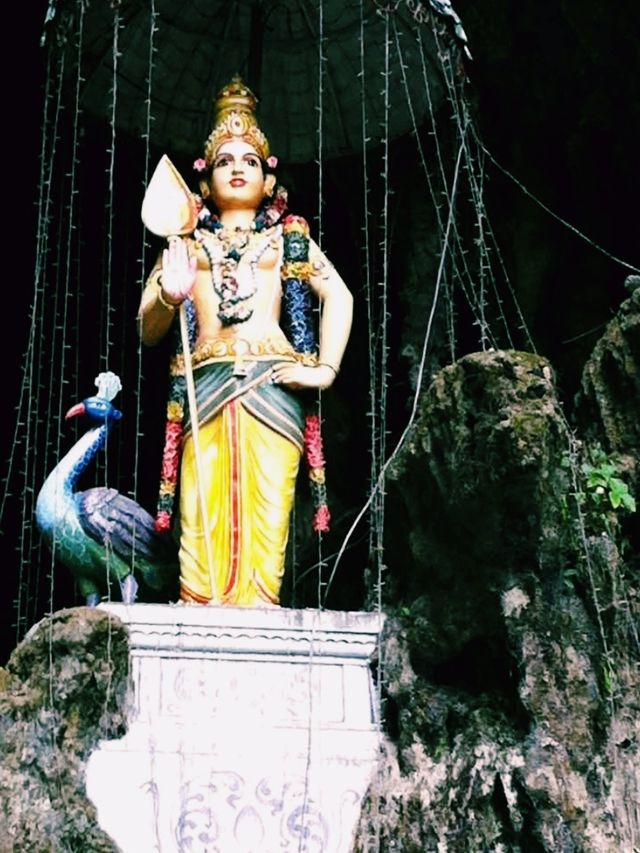 Batu Caves: A Majestic Blend of Nature, Culture, and Spirituality