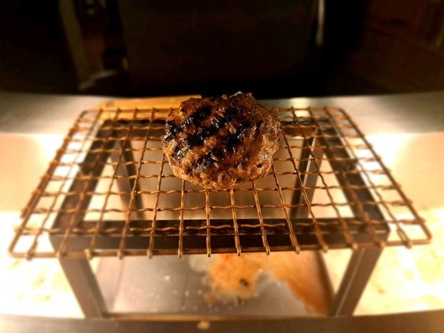 挽肉と米海港城分店😍排長龍人氣超高採用炭火燒烤的漢堡扒🥩三種不同食法分享😊