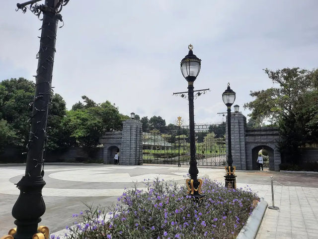 Bukit Serene Palace