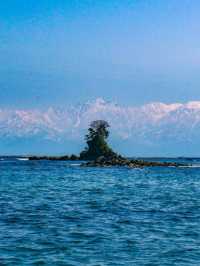 世界で三カ所しか無い海越しに3千メートル級の山脈を眺められる海岸