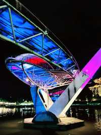Darul Hana Bridge: Kuching’s Iconic Pedestrian Gateway and Instagram Favorite
