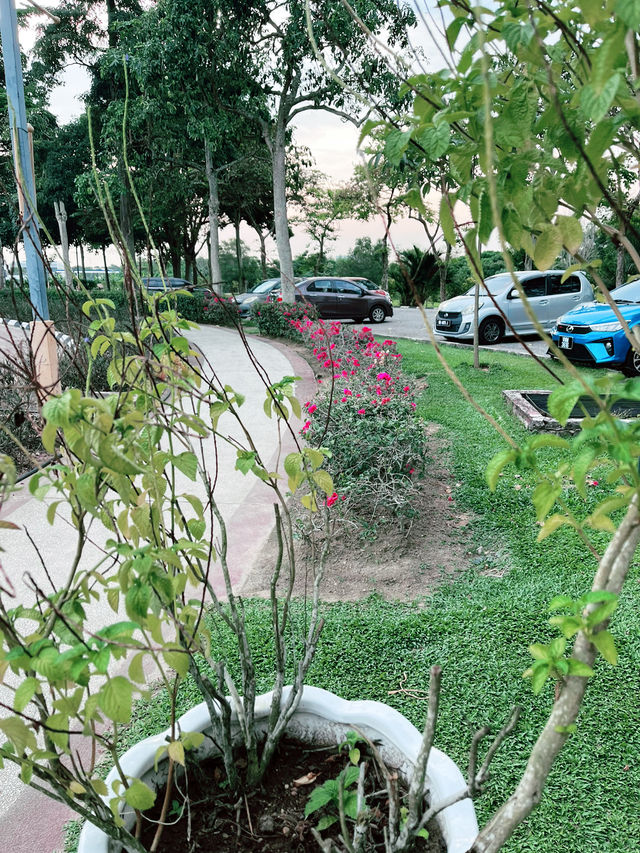 Taman Tasik Cyberjaya: A Serene Urban Oasis for Recreation and Relaxation