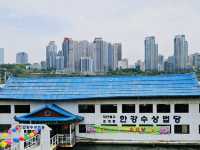 Ttukseom Hangang Park: A Nice Place by the River in Seoul