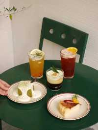 9Room Cafe