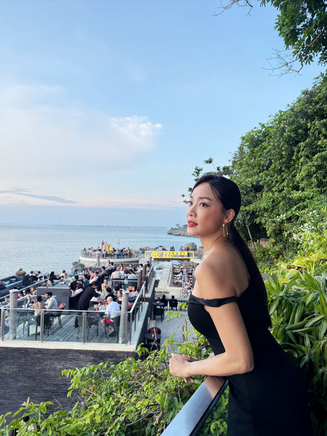 Ayana Rock bar 絕美日落海灘🏖️