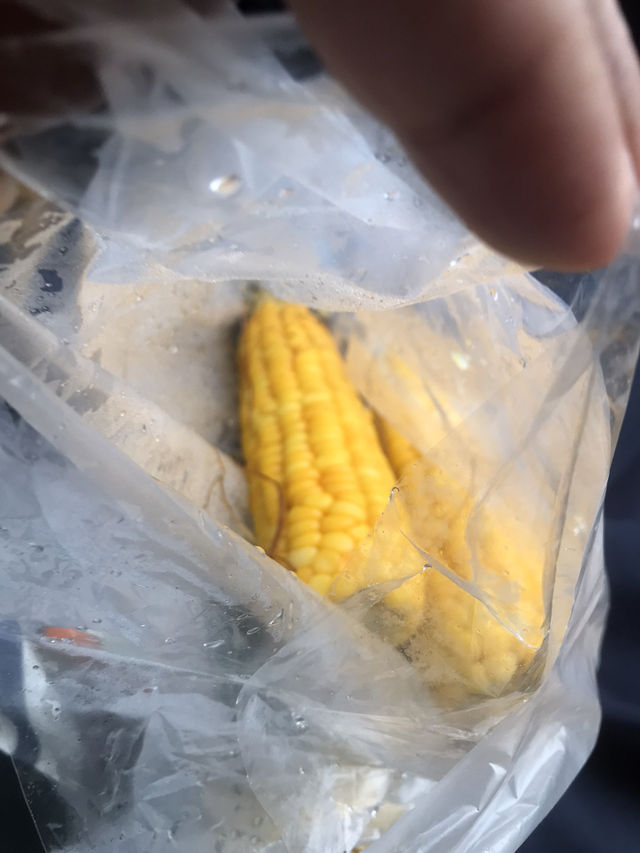 ไร่สุวรรณ ข้าวโพดหวาน น้ำนมข้าวโพด