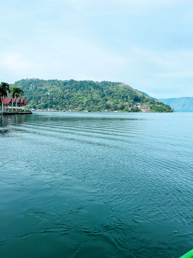 Scenic Ferry Ride from Tiga Raja to Tuk Tuk: A Lake Toba Adventure
