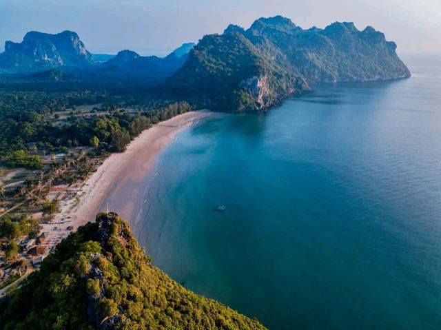 Happy Bar หาดทุ่งยาง
