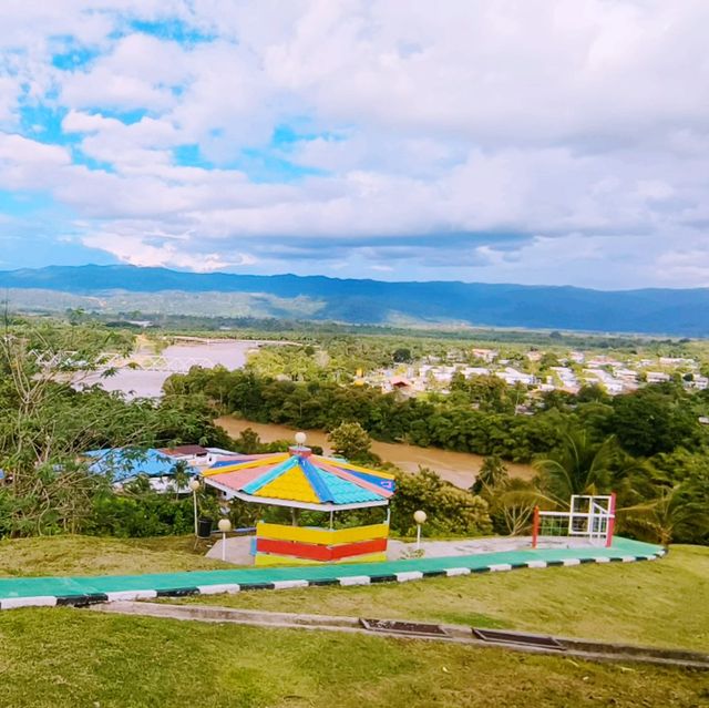 Simple vacation at local attraction