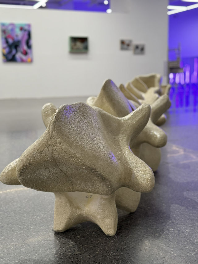 Modern arts amidst restless nightlife