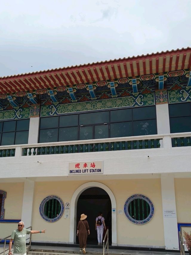 Peaceful Temple Views Without a Price Tag