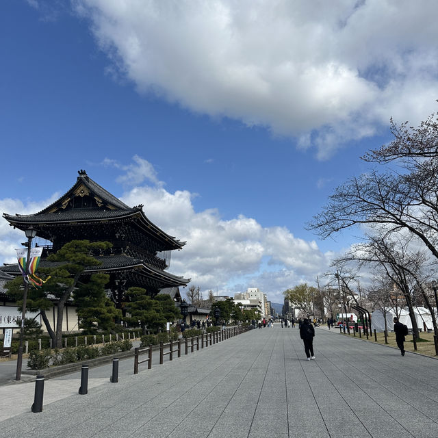 Higashi Hongan-ji Temple