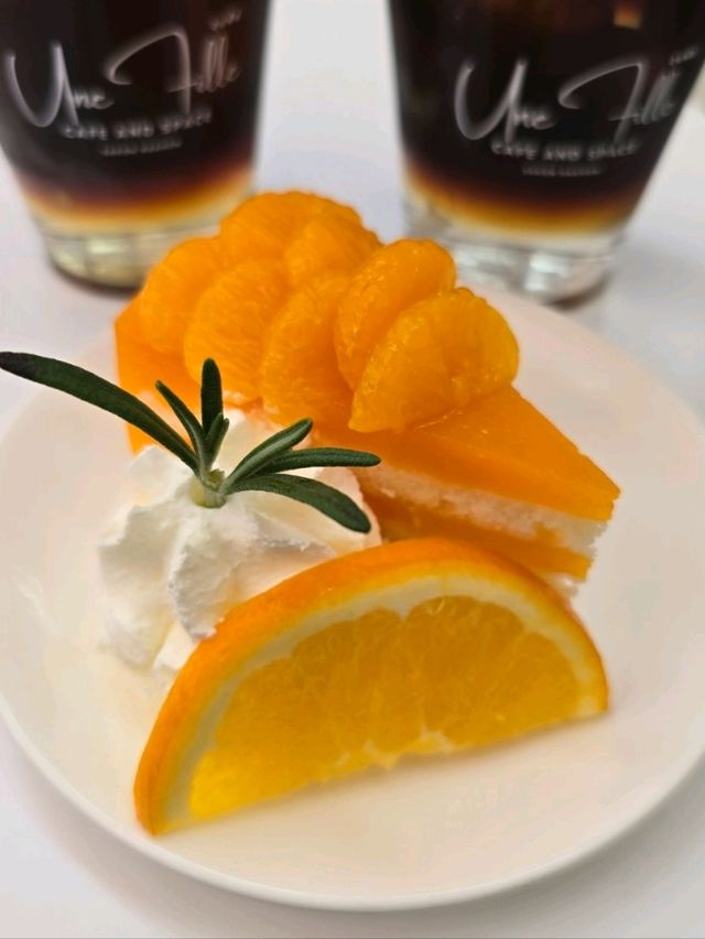 รีวิวร้าน UNE FILLE CAFE สาขา 2 สกลนคร