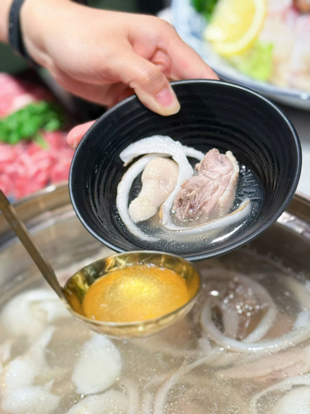 香港火鍋美食｜椰子雞湯配龍蝦海鮮🦞
