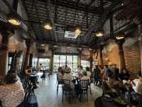 Sipping Through Time by the River: A Hidden Gem in Bangkok’s Talat Noi