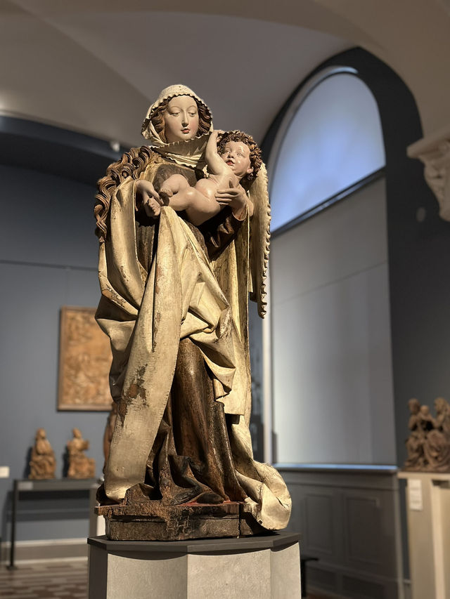 Impressive sculpture museum in Berlin