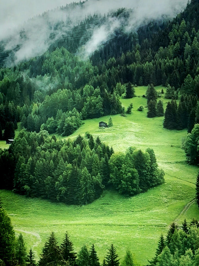 Täsch: “Affordable Gateway to Zermatt with Seamless Train Access