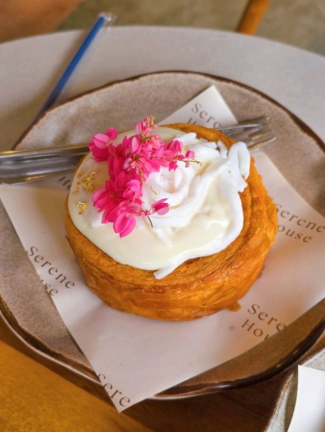 Cafe ที่บางแสน ฟีลเขาใหญ่ Serene House Cafe 🏡