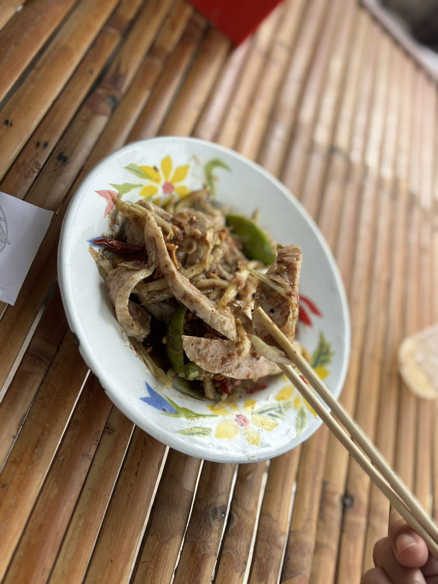 ป้าอ้อม ขั่วหมี่โคราช อร่อยเด็ดแนะนำค่ะ