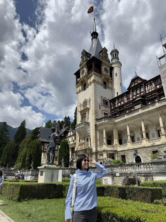 Visiting Peles Castle & Bran Castle within a day 