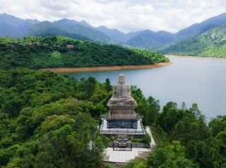 Khám phá Bạch Mã – Nơi thiên nhiên đá