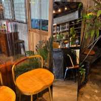 Faifo.factory – คาเฟ่ลับในโรงไม้เก่าใจกลางโคราช