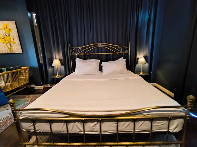 Blue Room: Naptel Changmoi 