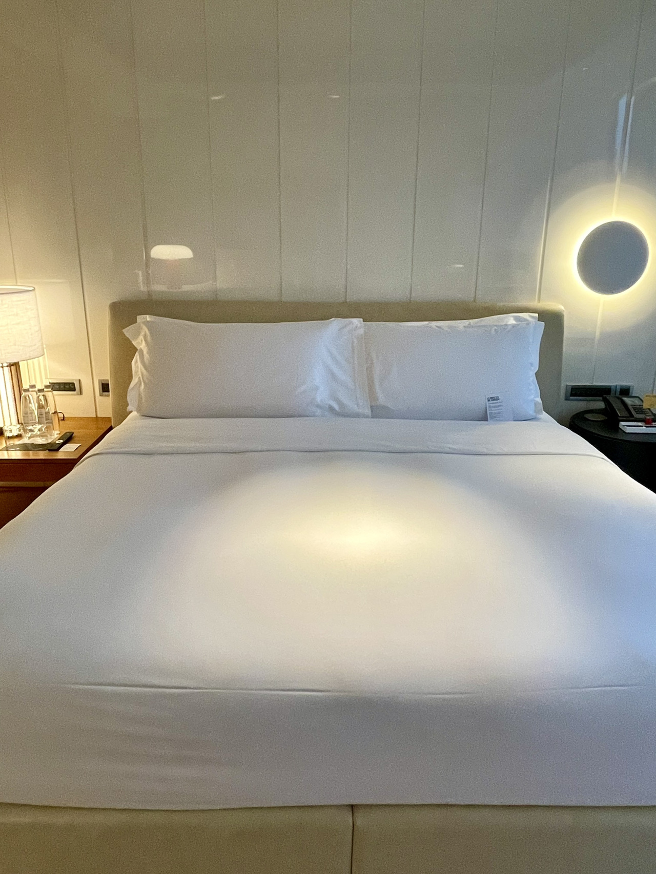 #Ho-kangs

W Taipei - A more stylish Taipei stay

📍 Located in the heart of Taipei Xinyi District, right in front of MRT City Hall Station
🏨 Modern + luxury + stylish design hotel
🏊♀️ Enjoy the view of 101 Tower from the infinity pool
🍸 Popular rooftop bar WOOBAR & Cantonese restaurant YEN
🛌 Stylish city view from all rooms

📸 Stylish lobby, pool, and room shots are a must for Instagram!