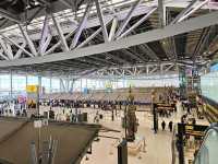 穿越神話與現代的空中之門，素萬那普機場之美。