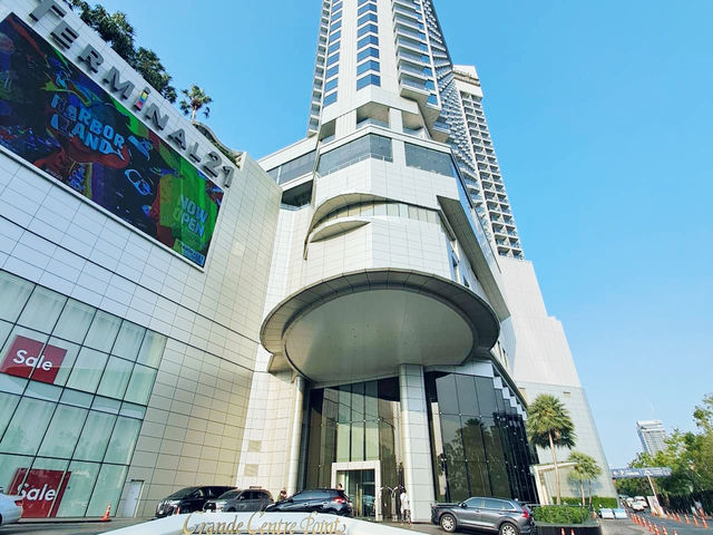 芭達雅格蘭德中心大飯店全攻略｜高空泳池×航站21×海景度假一次滿足
