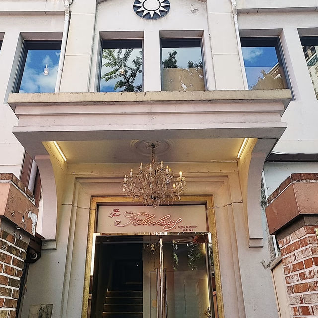 Retro Seoul Meets Paris Chic – My Visit to The Spot Fabulous, Seoul