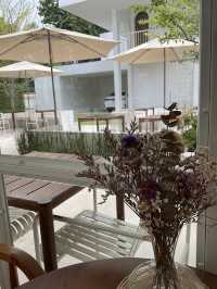 Double 3 Craft Cafe, Minimalist Charm Meets Cozy Comfort in Hat Yai