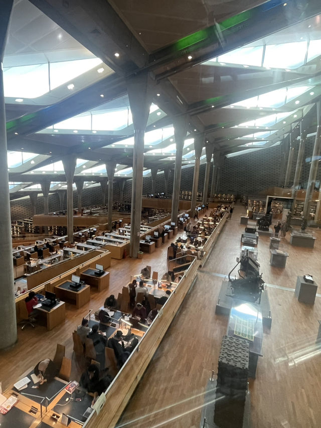 埃及亞歷山大世界最老圖書館
