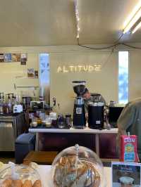  Altitude Café – คาเฟ่บรรยากาศร่มรื่น สไตล์รีสอร์ต