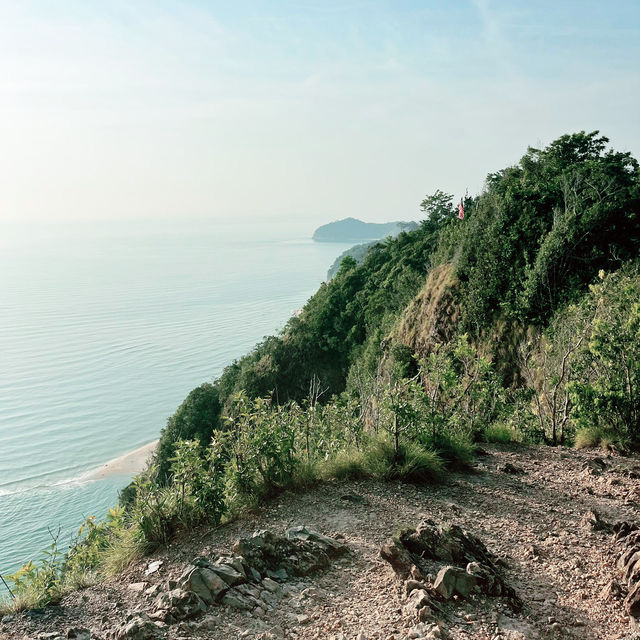 Sunburns, Crabs & Cardio – Just Bukit Keluang Things