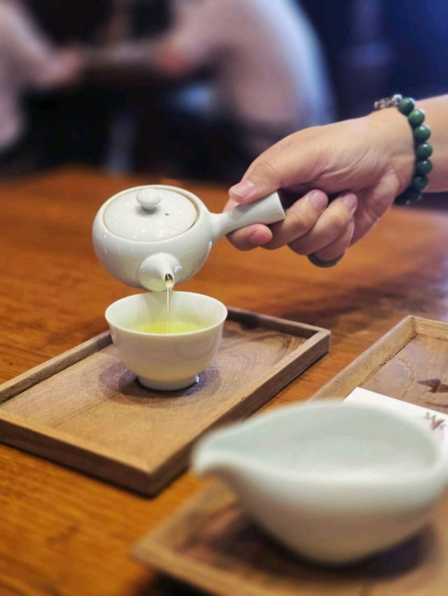 ชาดีๆ ในวันฝนพรำที่ Mogokoro Teahouse
