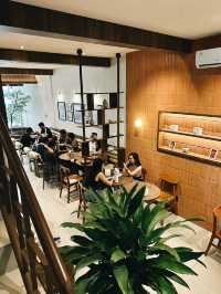 Joyi Cafe Penuin in Batam