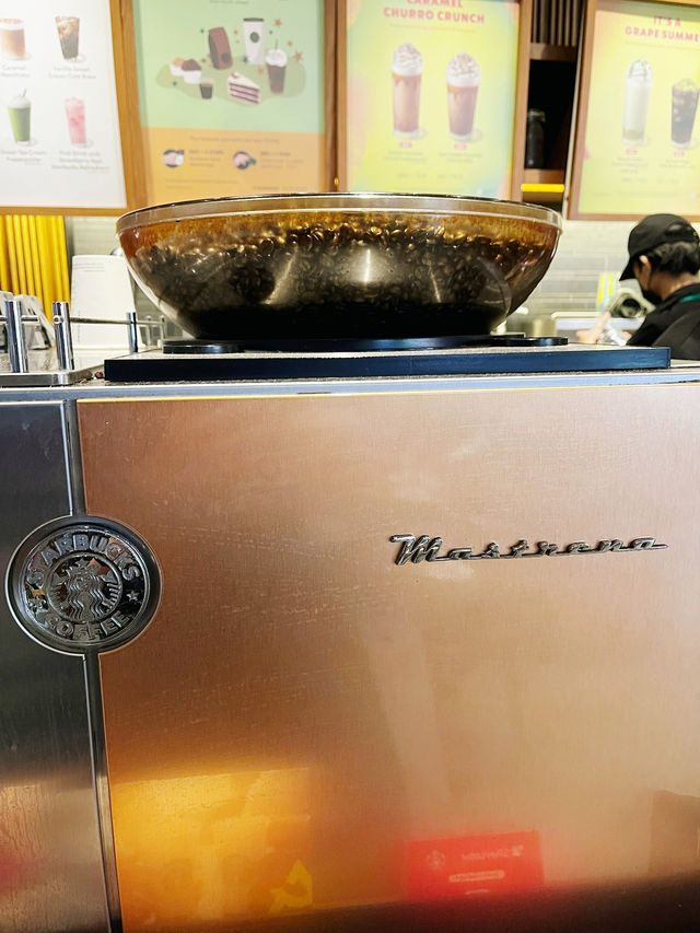 旅の合間のご褒美タイム☕️1 Utamaのスタバでひと息 旅の合間のご褒美タイム☕️1 Utamaのスタバでひと息