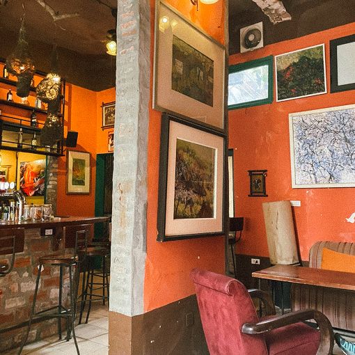 คาเฟ่แอนบาร์ในเมืองฮานอย  Nola Cafe & Bar