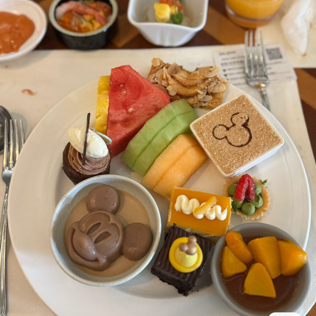 迪士尼20周年抵食自助午餐推介@翠樂庭