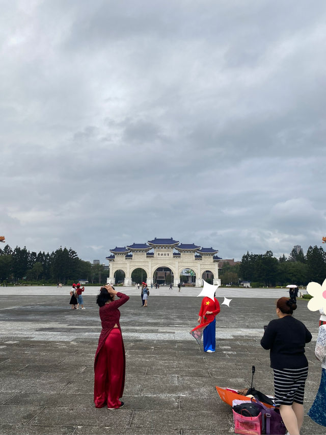 Chiang Kai-shek Memorial Hall กับชานมเจ้าแรก🧋