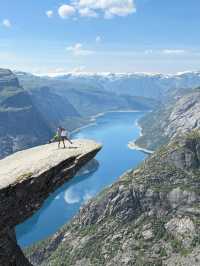 【命がけの絶景】トロルの舌で味わう達成感と感動の一枚📸🧗‍♀️