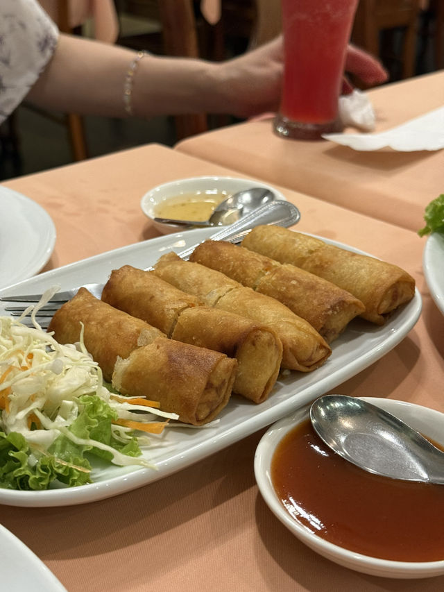 プーケット伝統の味を未来に紡ぐ:Raya Restaurant プーケット伝統の味を未来に紡ぐ:Raya Restaurant