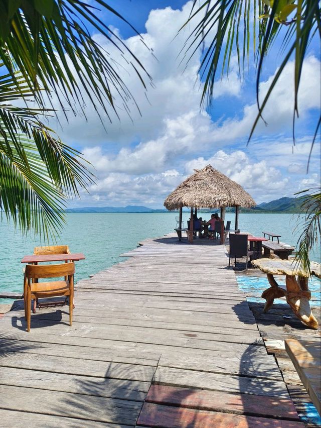 the ruby sea cafe🏝️🌊✈️ the ruby sea cafe🏝️🌊✈️