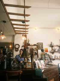 คาเฟ่สไตล์โฮมมี่ย่านบางแสน Mouthfill Home Coffee