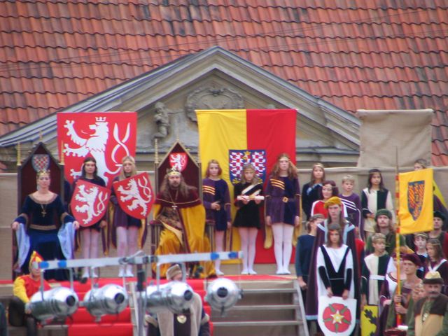 Znojemské historické vinobraní (Znojmo Historical Wine Harvest Festival). Znojemské historické vinobraní (Znojmo Historical Wine Harvest Festival).