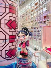 Pop Mart Shanghai (ถนน Nanjing) 