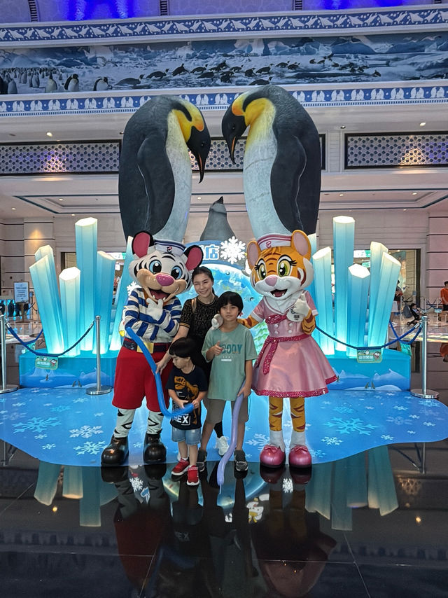  Chimelong Penguins Hotel